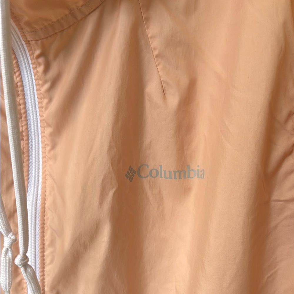 Columbia Peach and Navy Windbreaker - Picture 4 of 6
